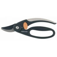 sekatorius prasilenkiančiais ašmenimis FISKARS 111440